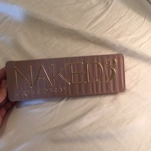 Urban decay naked 3